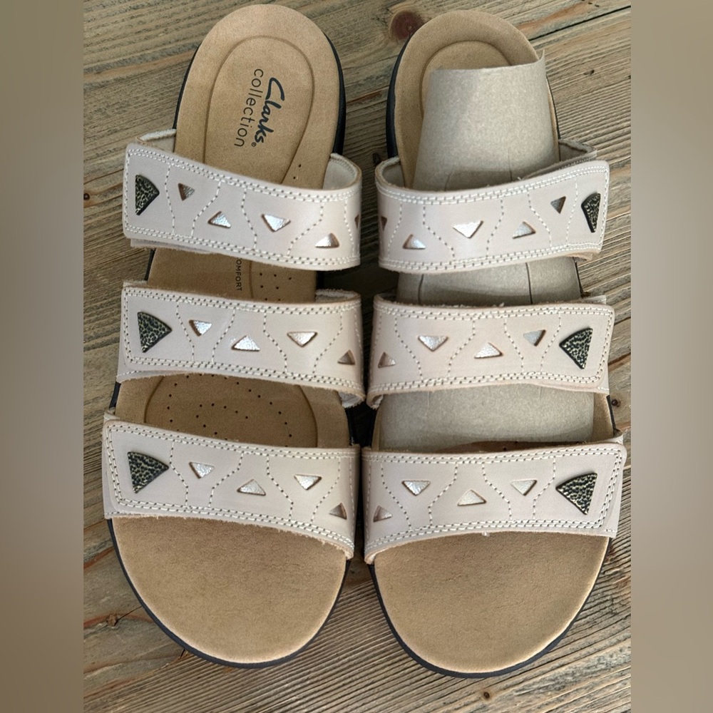 Clarks Women's Laurieann Nora Leather Adjustable Slides, Sand, 12W, New In Box